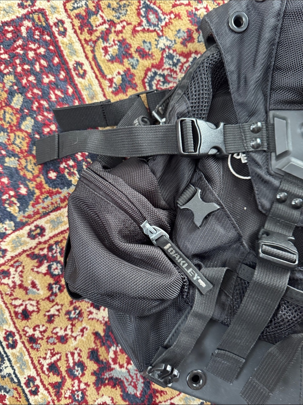 Oakley Black Utility Backpack with Buckle Straps Mini RARE - Picture 3 of 16